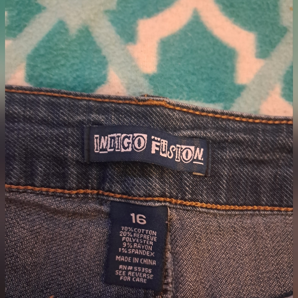 Indigo Fusion Womens Denim Shorts - Picture 3 of 4